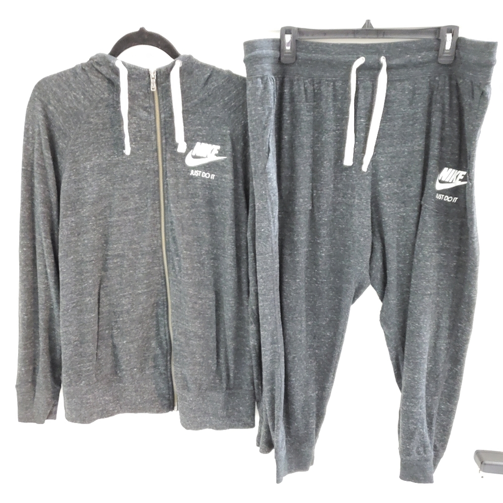 Nike Light Weight Jogger Set